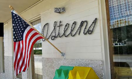 The exterior of O'Steen's Restaurant